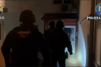 medic din craiova cercetat dupa ce a exploatat o femeie ce ii cerea sa faca 691db436cc12d