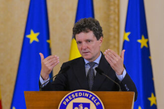 nicusor dan taie din beneficiile prosumatorilor contesta la ccr legea care le permitea sa si compenseze facturile 69060ecfd7b9e