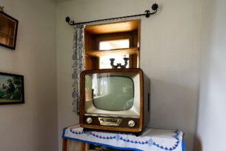 o noua televiziune numai cu filme romanesti si piese de teatru se lanseaza in romania 691cd0e4c5633