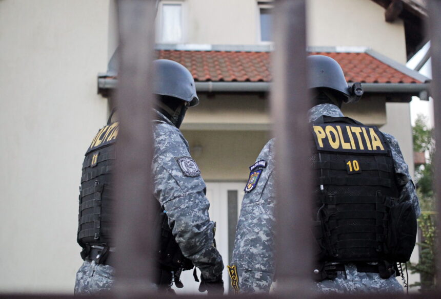 operatiunea ziua z 91 de persoane retinute in urma a peste 200 de perchezitii zeci de kilograme de droguri confiscate 691eea9a21912