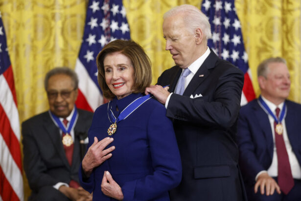 pelosi se pregateste de pensionare dupa o cariera politica de 60 de ani democrata de 85 de ani nu cauta sa mai candideze la alegerile din 2026 6909063197a01