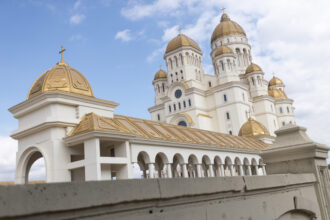 perioada de 11 zile de pelerinaj neincetat la catedrala nationala se incheie miercuri la miezul noptii 6909e45ab45a1