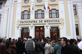 peste 10 000 de candidati inscrisi la rezidentiat rogobete romania are probleme ignorate de prea multi ani 69198f81d8401