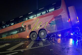 plan rosu de interventie in braila un autobuz cu 24 de pasageri s a rasturnat 69236bd0683bf