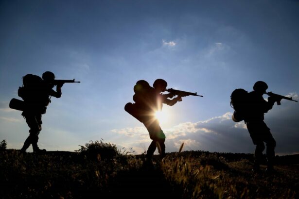 politia sud africana a arestat patru barbati care planuiau sa lupte pentru rusia 692b01a9d0d02