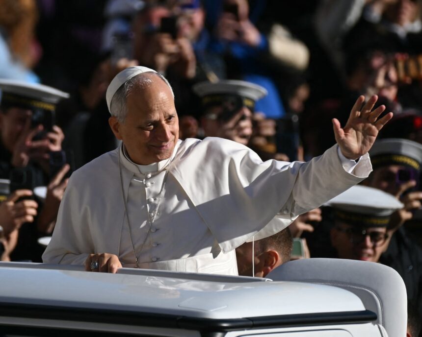 pope leo criticises disrespectful treatment of immigrants in us 691dd103d5265