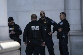 sua suspenda toate deciziile privind azilul oficial american protectia acestei tari si a poporului american ramane primordiala 692a9ba9e3f52