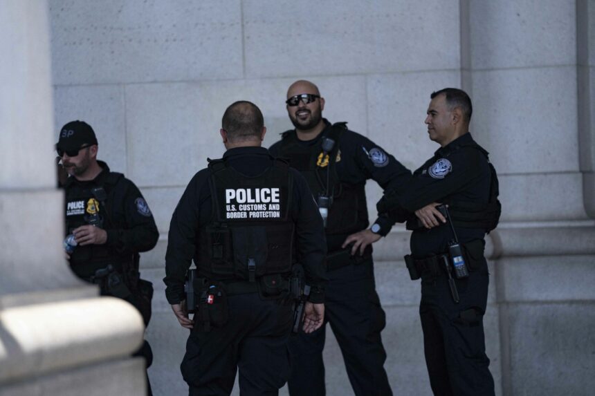 sua suspenda toate deciziile privind azilul oficial american protectia acestei tari si a poporului american ramane primordiala 692a9ba9e3f52