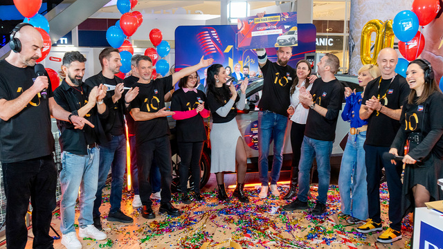 un ascultator norocos a castigat o super masina la aniversarea a 10 ani de digi fm 6914a43231f4c