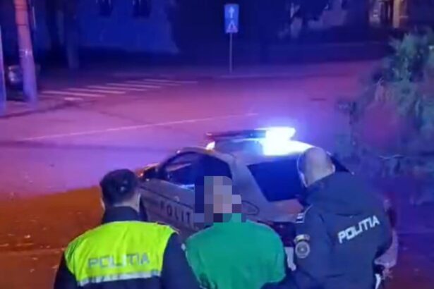 un barbat a refuzat sa plateasca o cursa l a batut pe taximetrist si i a furat masina 6924288e47b5b