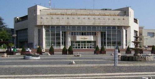 157 de elevi olimpici romani vor fi premiati miercuri de ministerul educatiei cati bani primesc 692efe5834b66