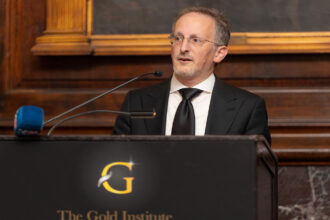 Eli M. Gold, președinte fondator al Gold Institute for International Strategy, în cadrul unui dialog strategic la Washington, D.C.