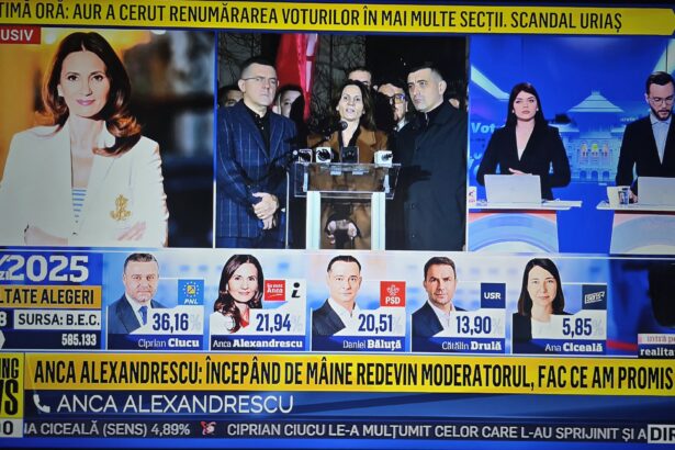 Anca Alexandrescu anunțând revenirea la emisiunea „Culisele Statului Paralel”