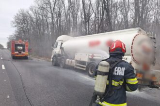 autocisterna cu benzina in flacari pe a1 trafic blocat spre bucuresti 6932ded5334c7