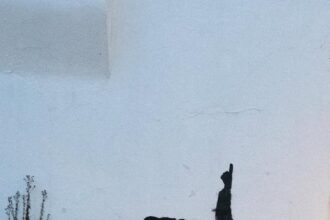 banksy dezvaluie un nou mural cu copii privind stelele in londra 694a68addec6b