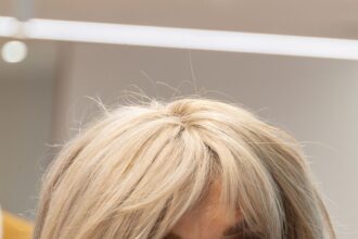 brigitte macron isi cere scuze dar isi apara declaratiile dupa ce a jignit activistele feministe 694150440f305