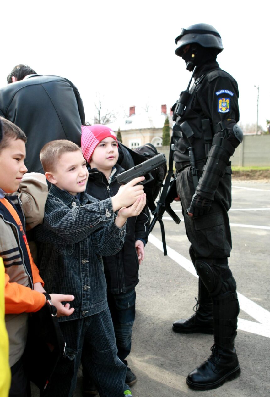 cand il omoram pe primul europol destructureaza retele care recrutau minori pentru asasinate 693a8c1569fea