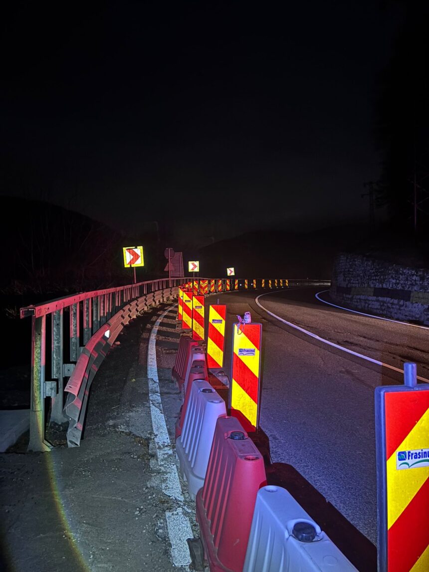 circulatie inchisa pe valea prahovei dupa o alunecare de teren 69417cbe0a6d5