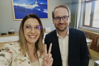 edited dominic fritz sare in apararea colegei sale diana buzoianu explicand criza apei a gestionat asa cum a putut aceasta situatie 6943fb50eb26a