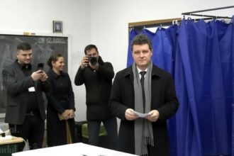 edited nicusor dan adanceste misterul votului la primaria capitalei a fost drula sau ciceala presedintele ii da replica lui ciucu trebuie sa te si bazezi pe ce vorbesti 693859942deee