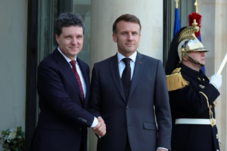 Președintele României, Nicușor Dan, și președintele Franței, Emmanuel Macron, la Palatul Élysée, în contextul reuniunii „Coaliției de Voință” de la Paris