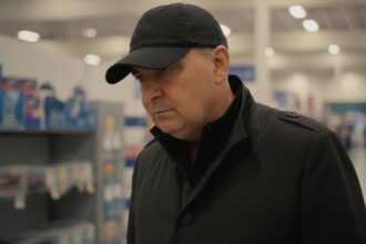 edited premierul bolojan se cearta cu romanii suparati care i au iesit in cale la targul de carte ce faceti aveti bani de carti ca noi nu mai avem bani de nimic bolojan putet 693480ba300e8