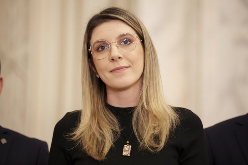 edited psd inca ii cere lui bolojan sa o demita pe buzoianu usr ar fi propus o rectificare a protocolului coalitiei insa nu s a ajuns la niciun consens 6942eb48e2715