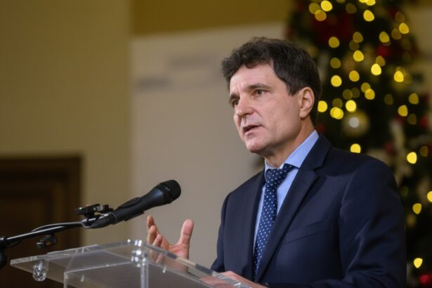 edited suveranistii se pregatesc sa l supende pe nicusor dan parlamentarii aur se reunesc marti in sedinta 6949472d73a50