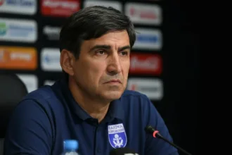 edited victor piturca spera ca ionut mosteanu sa rezolve problema stelei poate e prea mult spus ca eram incantat ministrii se schimba pe banda rulanta 6933d34b9930b