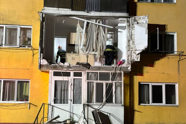 explozie de butelie la alesd balcon prabusit si o femeie ranita grav 69390e044bce6