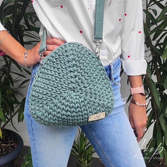 genti handmade sau genti de serie de ce merita sa investesti in artizanat 6932ed508b5b6