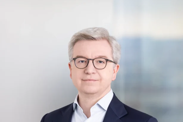 michael hoellerer preia functia de director general al raiffeisen bank international din iulie 2026 6943be362bd0b