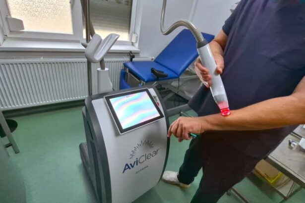 premiera in sistemul medical din romania unde se afla singurul aparat laser de ultima generatie care trateaza acneea 69405d0fa1d07