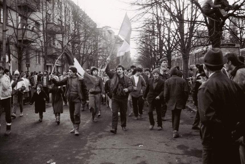 revolutia din 1989 la timisoara de la religie la libertate sau cum au ajuns timisorenii sa scandeze jos comunismul 6941043dcb9f8