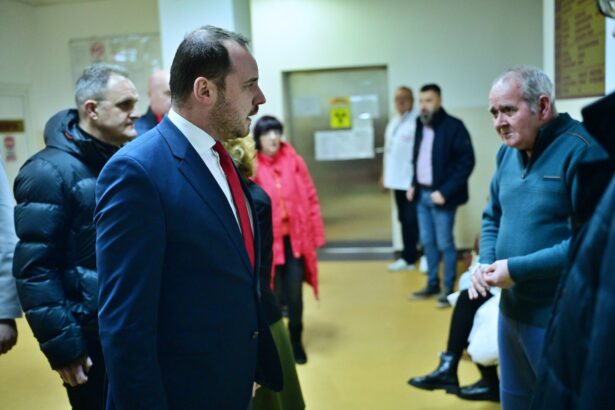 rogobete spitalul din campina functioneaza in regim de avarie din cauza lipsei apei 693070a0f0f3f