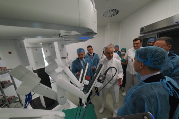spitalul municipal cluj foloseste pentru prima data un robot chirurgical 693c43cc60a1e
