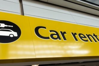 suv ul inchiriat la aeroport spatiu putere si libertate imediat ce aterizezi 6942b032ee2c6