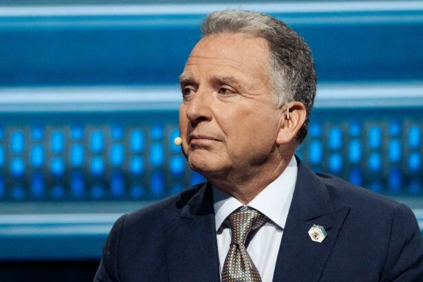 trump envoy steve witkoff heads to moscow as ukraine peace talks gain momentum 692cdf564e91e