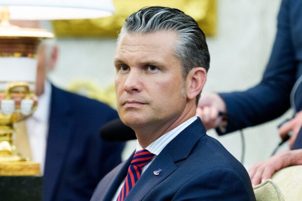 trump says he believes hegseth 100 on venezuelan drug boat strike denial amid allegations 692d098f91402