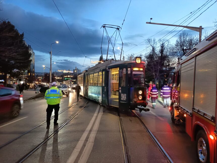 un tramvai a deraiat la iasi in urma unui accident 6931af52d5d50