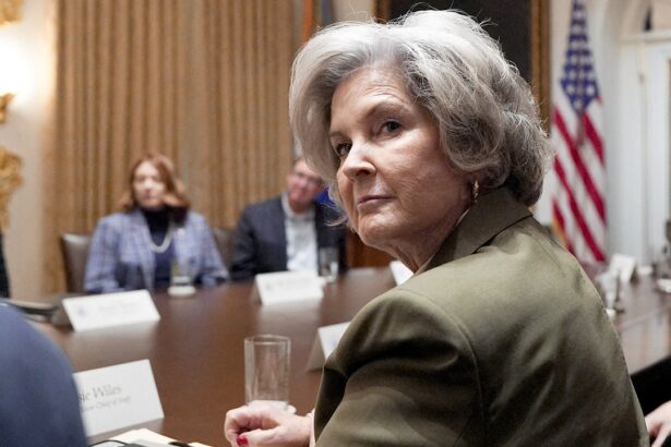 vanity fair journalist praises wiles interview as proof trump white house more open than bidens 6943618b9a8fe