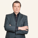 Daniel Florescu, autorul editorialului Atlas News despre polarizarea societății românești și dinamica valorilor politice