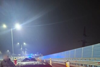 accident cu mai multe masini pe autostrada a1 din cauza poleiului 696aa21e354b2