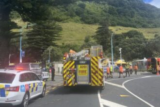 alunecarile de teren din noua zeelanda au lovit o zona de camping dar si o casa autoritatile incearca sa salveze victimele 6971cefa1bc01