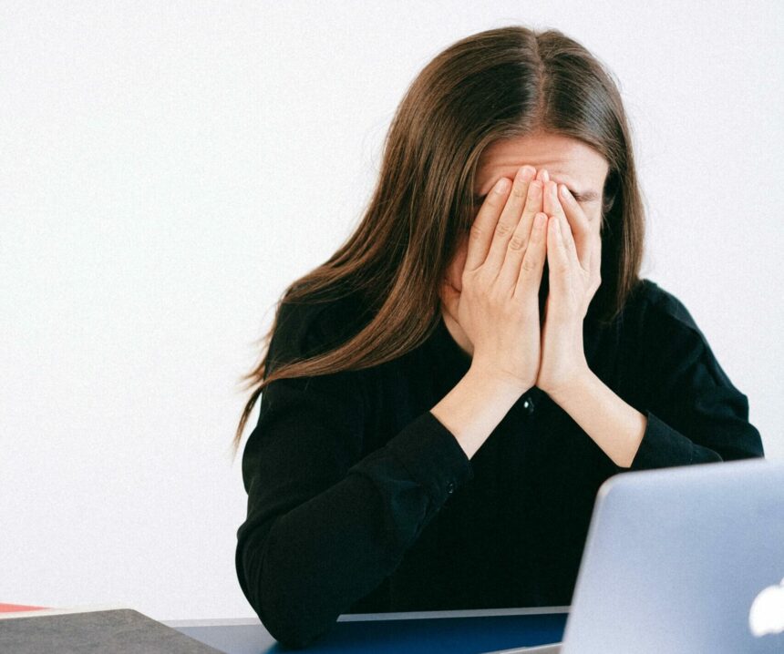 anxietate depresie si risc suicidar de ce retelele sociale afecteaza mai ales adolescentele 697c5d0e66fed