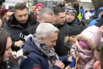 Călin Georgescu face declarații publice la Buftea, în fața presei, în ajun de Bobotează