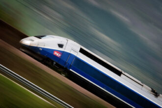 decizia care arunca franta in aer compania feroviara introduce o zona premium unde copiii nu au acces 69762924a7422