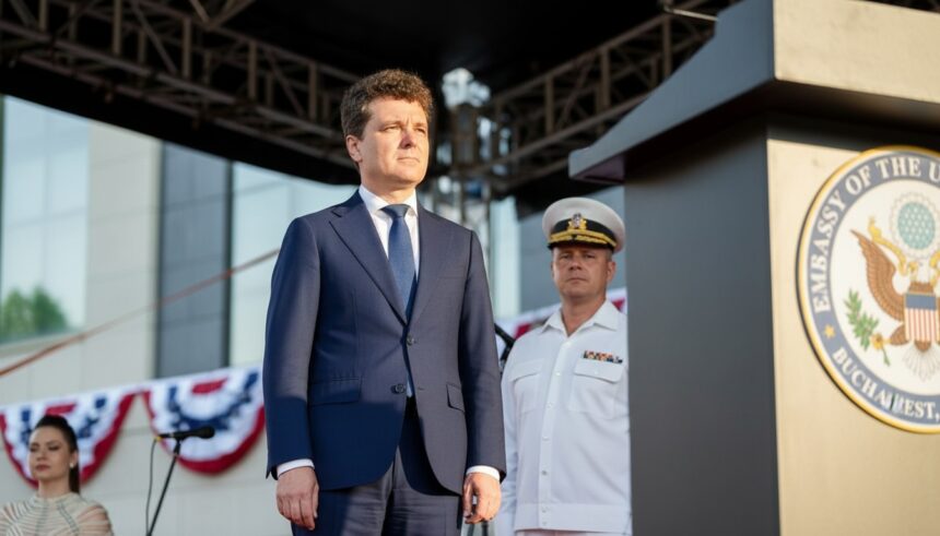 edited 20 de liceeni romani vor putea studia in sua prin programul future leaders exchange anuntul facut de presedintele nicusor dan 69661d093163d