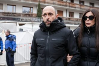 edited capcana mortii din barul le constellation 34 din cele 40 de victime au murit strivite la baza scarilor renovate de proprietari 6964f0f5623e6