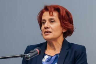 edited cei care primesc pensii de serviciu sau militare pot ramane in activitate dar cu pensie diminuata cu 85 69720200c6c74